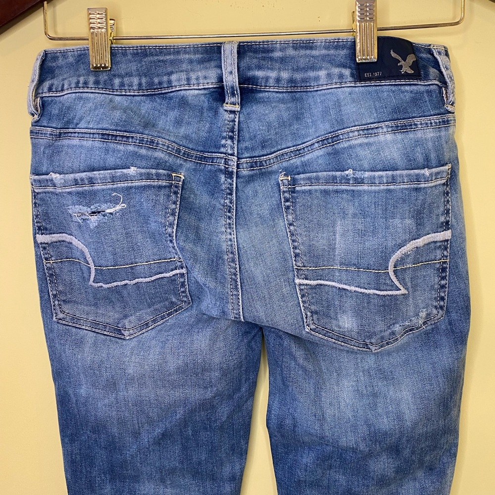 American Eagle Super Stretch Medium Wash Ankle Jegging Skinny Distressed Size 6 - Picture 8 of 9